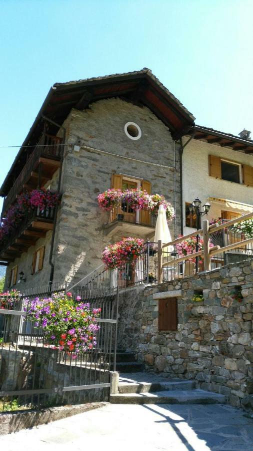 B&B Maison Vallomy Lillianes Extérieur photo